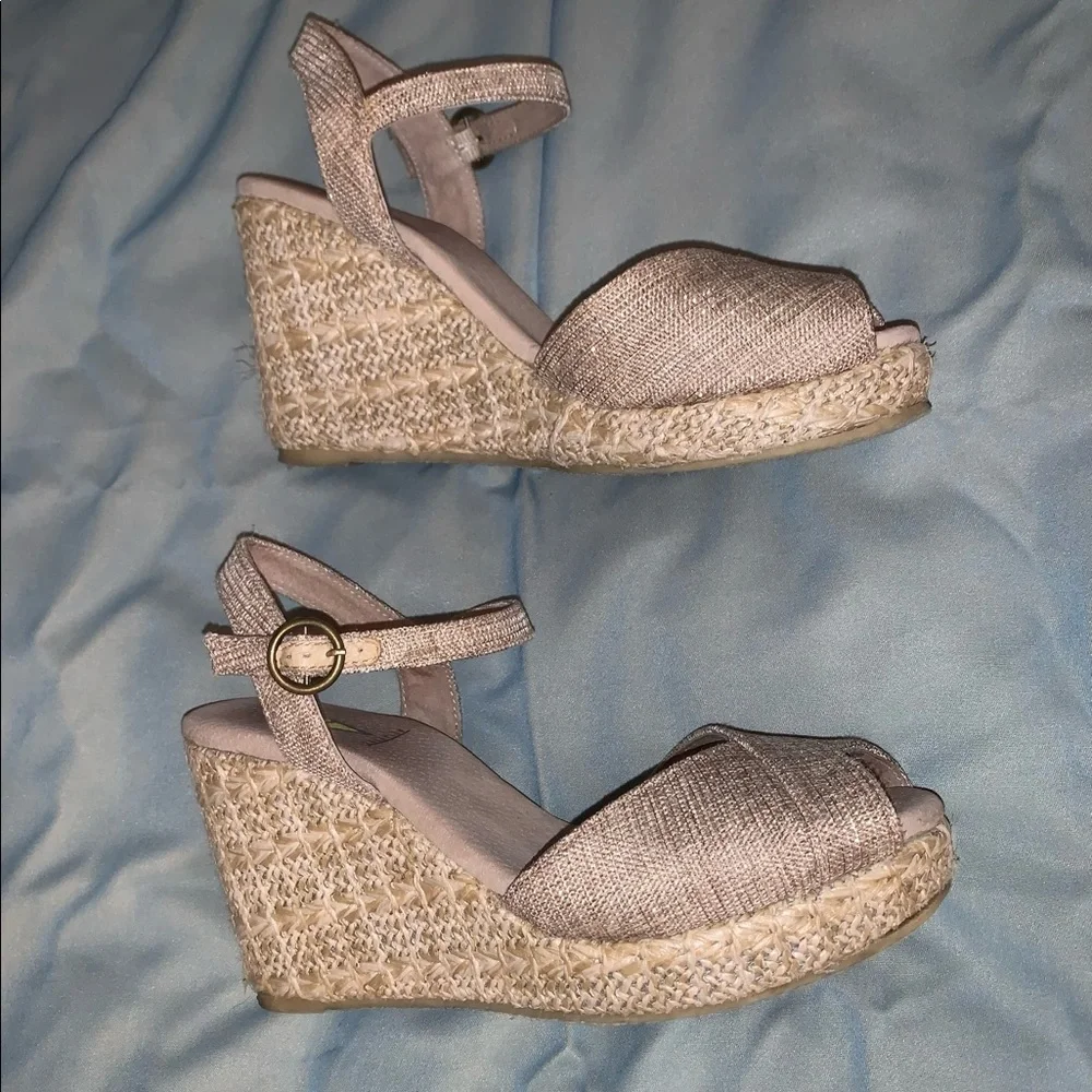 VOLATILE LINEN WEDGES HEELES women’s size 9 - Picture 8 of 12